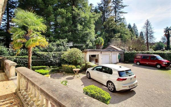 Immeuble à vendre    10 pièces • 308,65 m2 Pau