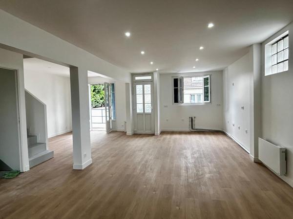 CARRIERRES SUR SEINE - Quartiers Amandiers : Maison rénovée 6P140m2