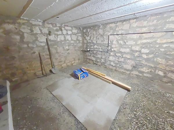 Vente                                                      Maison
                        
                     4 pièces                      103 m2                     à Laon