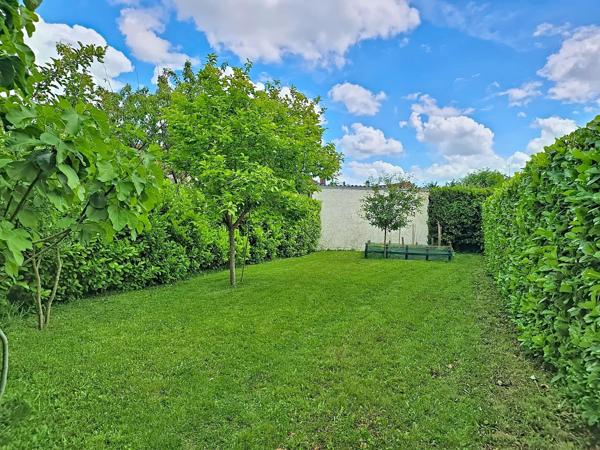 Vente                                                      Maison
                        
                     4 pièces                      103 m2                     à Laon