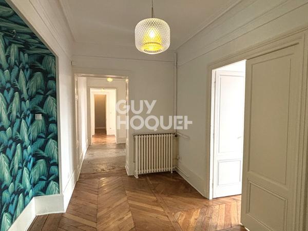 LYON 2 - REPUBLIQUE BELLECOUR