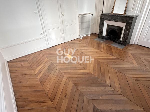 LYON 2 - REPUBLIQUE BELLECOUR