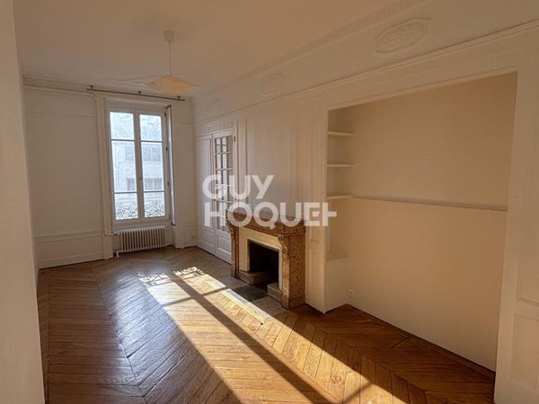 LYON 2 - REPUBLIQUE BELLECOUR