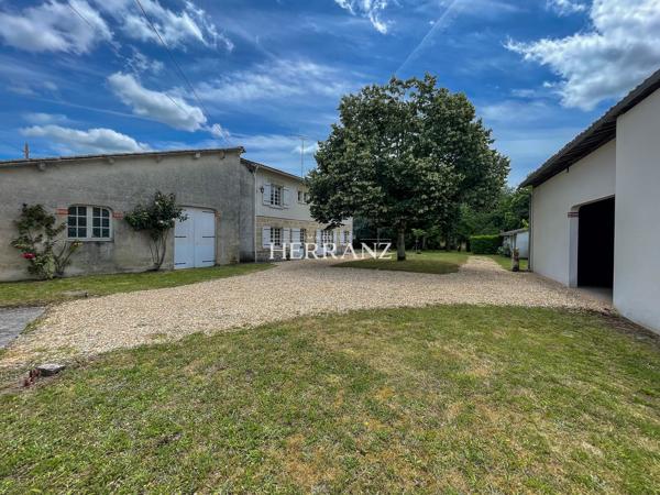 Maison de 180m² avec Parc Arboré, Dépendances et Garages. Détails des diagnostics énergétiques
