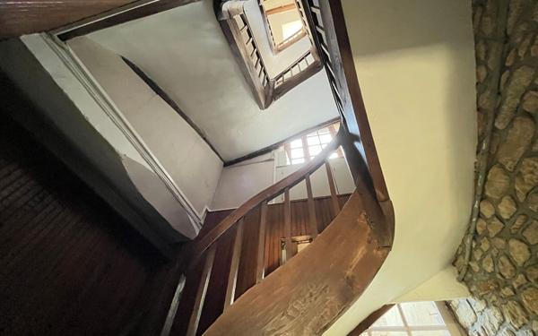 Immeuble à vendre    8 pièces •  Alençon