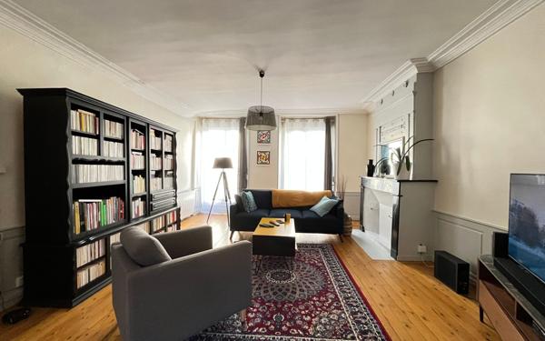 Immeuble à vendre    8 pièces •  Alençon