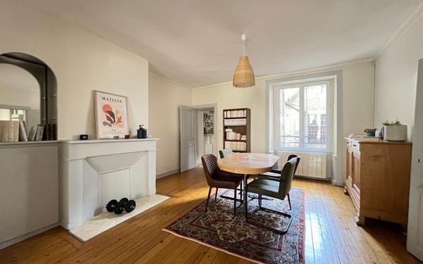 Immeuble à vendre    8 pièces •  Alençon