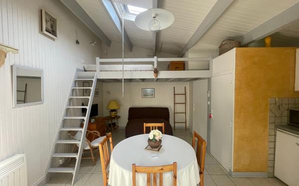 Maison à vendre    5 pièces •  Le Bois-Plage-en-Ré