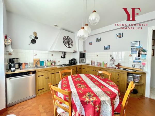 Plougastel-Daoulas (29470) MAISON PROCHE CENTRE VILLE DE PLOUGASTEL-DAOULAS, 4 CHAMBRES, QUARTIER CALME