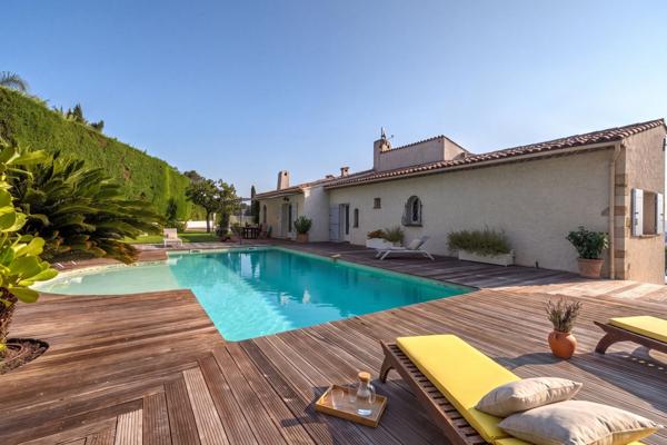 Vente Bastide Le Golfe Juan 8 Pièces 268 m²