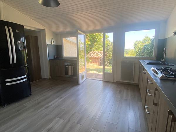 À VENDRE - MONBLANC - Maison avec vue dégagée sur les vallons