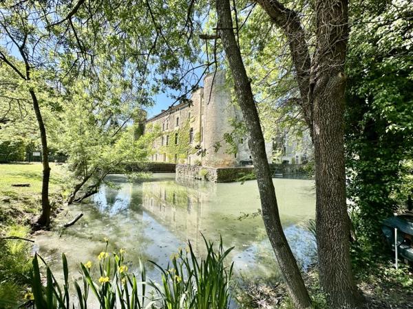 Vente / Appartement à Uzès (30700)