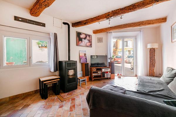 Maison de village en pierres, entre authenticité et douceur provençale