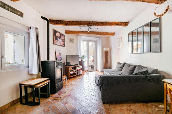 Maison de village en pierres, entre authenticité et douceur provençale
