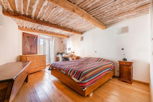Maison de village en pierres, entre authenticité et douceur provençale