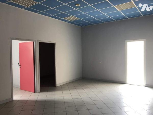 BATIMENT 360 M² environ CENTRE VILLE