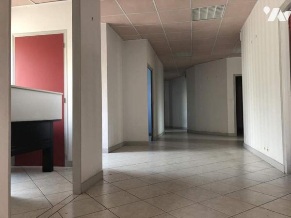 BATIMENT 360 M² environ CENTRE VILLE