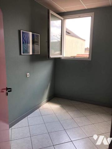 BATIMENT 360 M² environ CENTRE VILLE