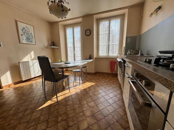 MAISON  CHARME  146 M² GARAGE SUR 559 M² DE TERRAIN  HERICOURT