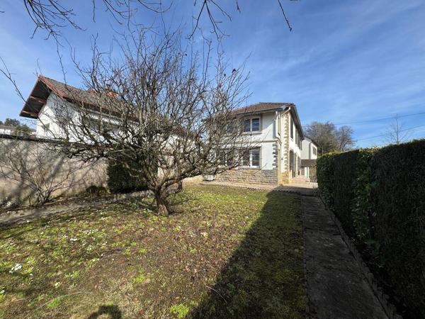 MAISON  CHARME  146 M² GARAGE SUR 559 M² DE TERRAIN  HERICOURT