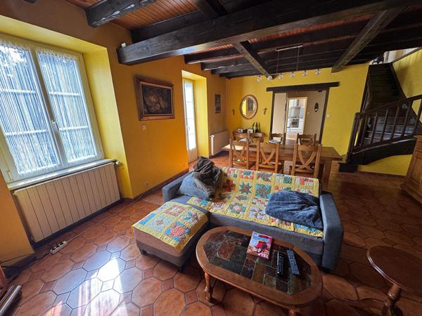 MAISON  CHARME  146 M² GARAGE SUR 559 M² DE TERRAIN  HERICOURT