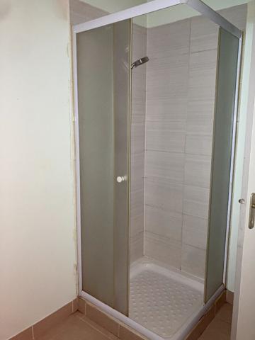 PAMIERS - A LOUER - STUDIO MEUBLE A PROXIMITE DES COMMERCES
