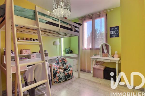 Maison à vendre 5 pièces 105 m² Cuges-les-Pins