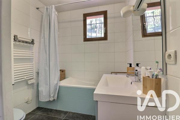 Maison à vendre 5 pièces 105 m² Cuges-les-Pins