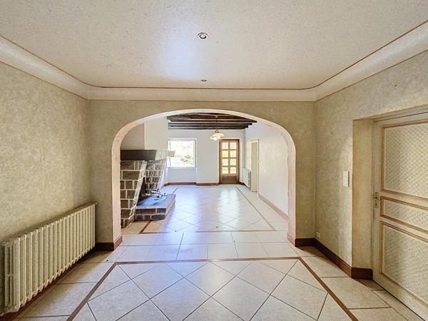 Castelnau-Chalosse (40360) Maison 140 m² avec dépendances et 18 000 m² de terrain