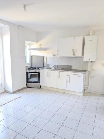 Location                                                      Maison
                        
                     3 pièces                      68 m2                     à Haute-Goulaine