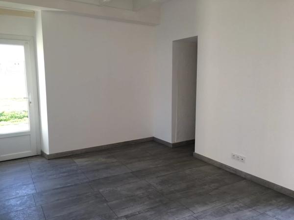Location                                                      Maison
                        
                     3 pièces                      68 m2                     à Haute-Goulaine