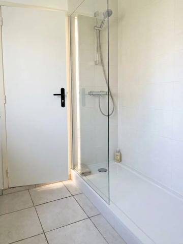 Location                                                      Maison
                        
                     3 pièces                      68 m2                     à Haute-Goulaine