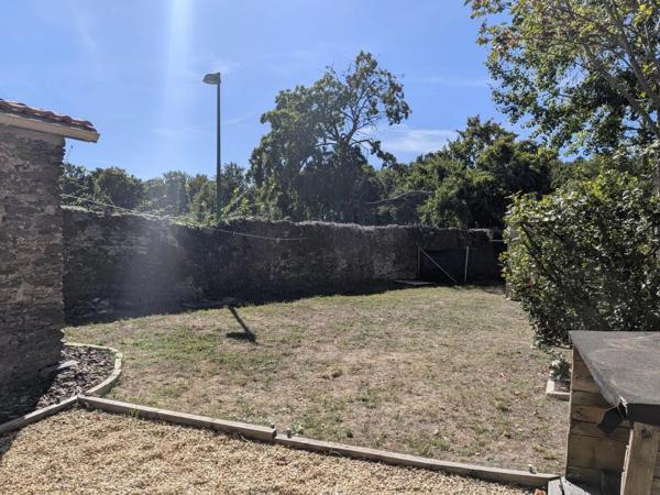 Location                                                      Maison
                        
                     3 pièces                      68 m2                     à Haute-Goulaine