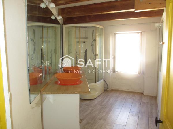 RANCHAL, Maison de village à rénover 3 pièces 72m²