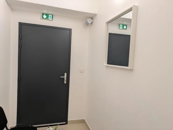 Dpt Isère (38), à louer BOURGOIN JALLIEU Local commercial 60 m²