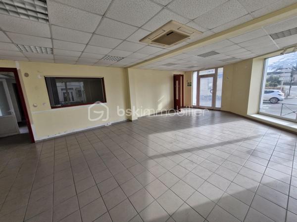 Local d'activités de 508 m²