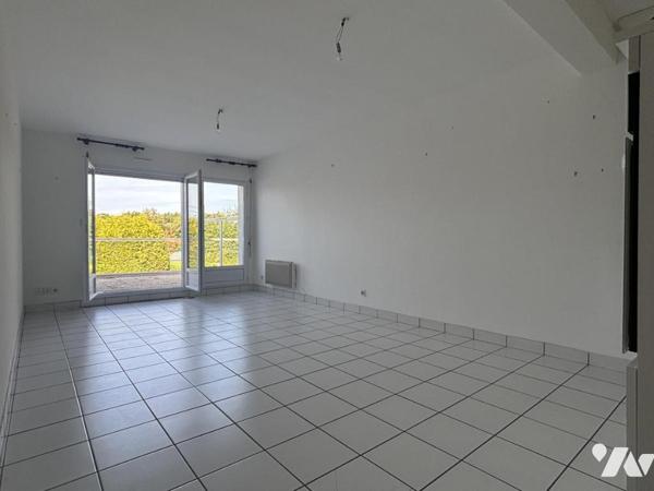 APPARTEMENT - T2 - AVEC TERRASSE - PLAGE A PIED