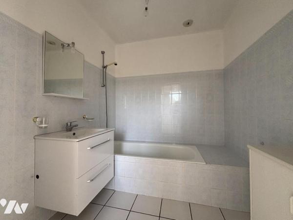 APPARTEMENT - T2 - AVEC TERRASSE - PLAGE A PIED