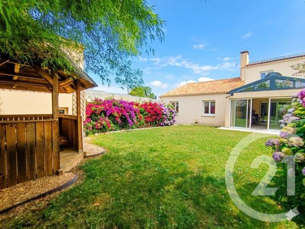 Maison à vendre  19 pièces - 317 m2 ST VINCENT SUR JARD - 85