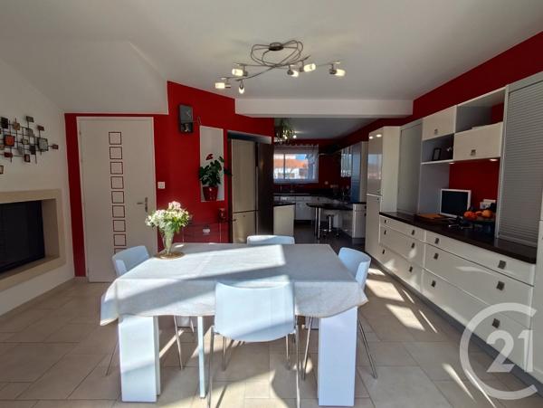 Maison à vendre  19 pièces - 317 m2 ST VINCENT SUR JARD - 85