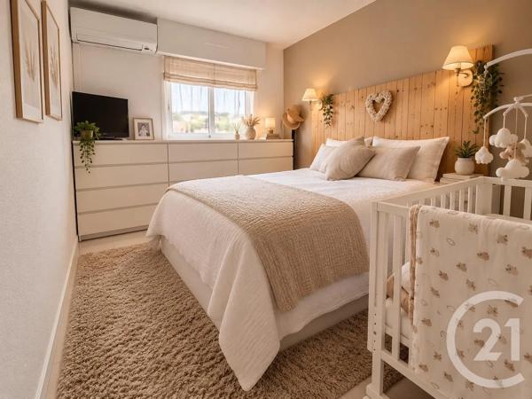 Appartement F2 à vendre  2 pièces - 42 m 2   STE MAXIME  - 83