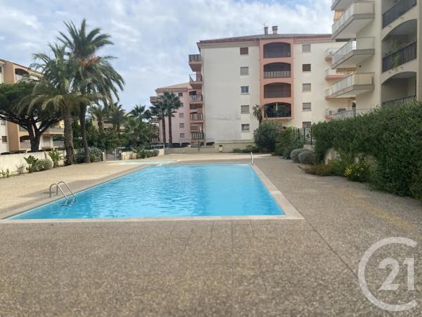 Appartement F2 à vendre  2 pièces - 42 m 2   STE MAXIME  - 83