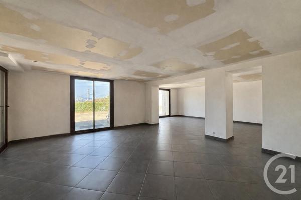 Maison à vendre  10 pièces - 249,46 m2 YZEURE - 03