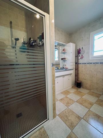 Nichée au cœur de LA FORCE (24130), une maison à vendre de 5 pièces.