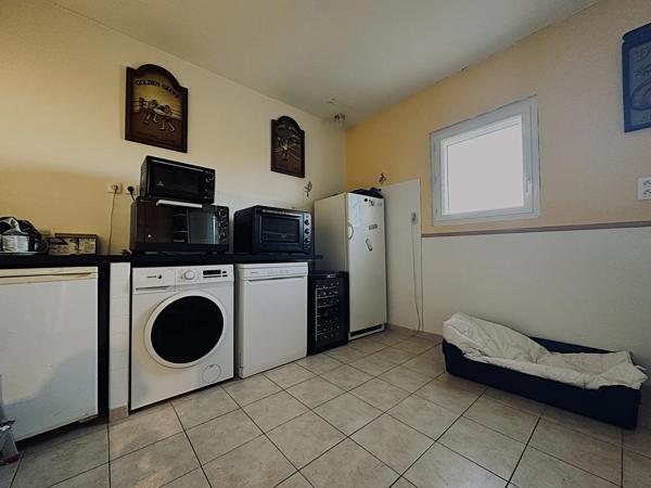 Nichée au cœur de LA FORCE (24130), une maison à vendre de 5 pièces.