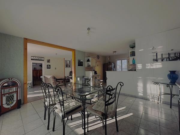 Nichée au cœur de LA FORCE (24130), une maison à vendre de 5 pièces.