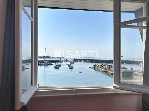 Immeuble avec local commercial vue mer et appartement T2