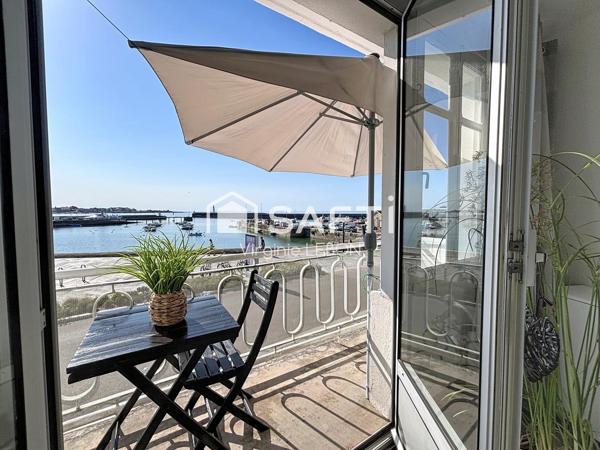 Immeuble avec local commercial vue mer et appartement T2