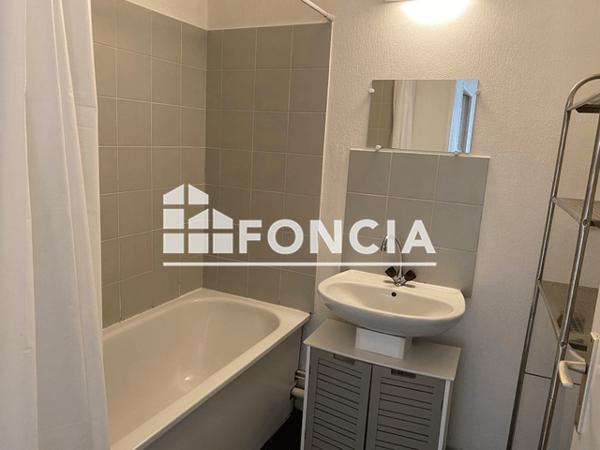 Location Appartement 2 pièces 47.97 m² - 8 AVENUE JEAN JACQUES ROUSSEAU Billere 64140