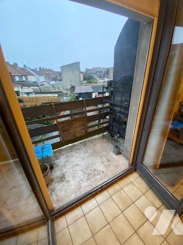 CALAIS EGALITE MAISON BEL ETAGE 2 CHAMBRES GARAGE